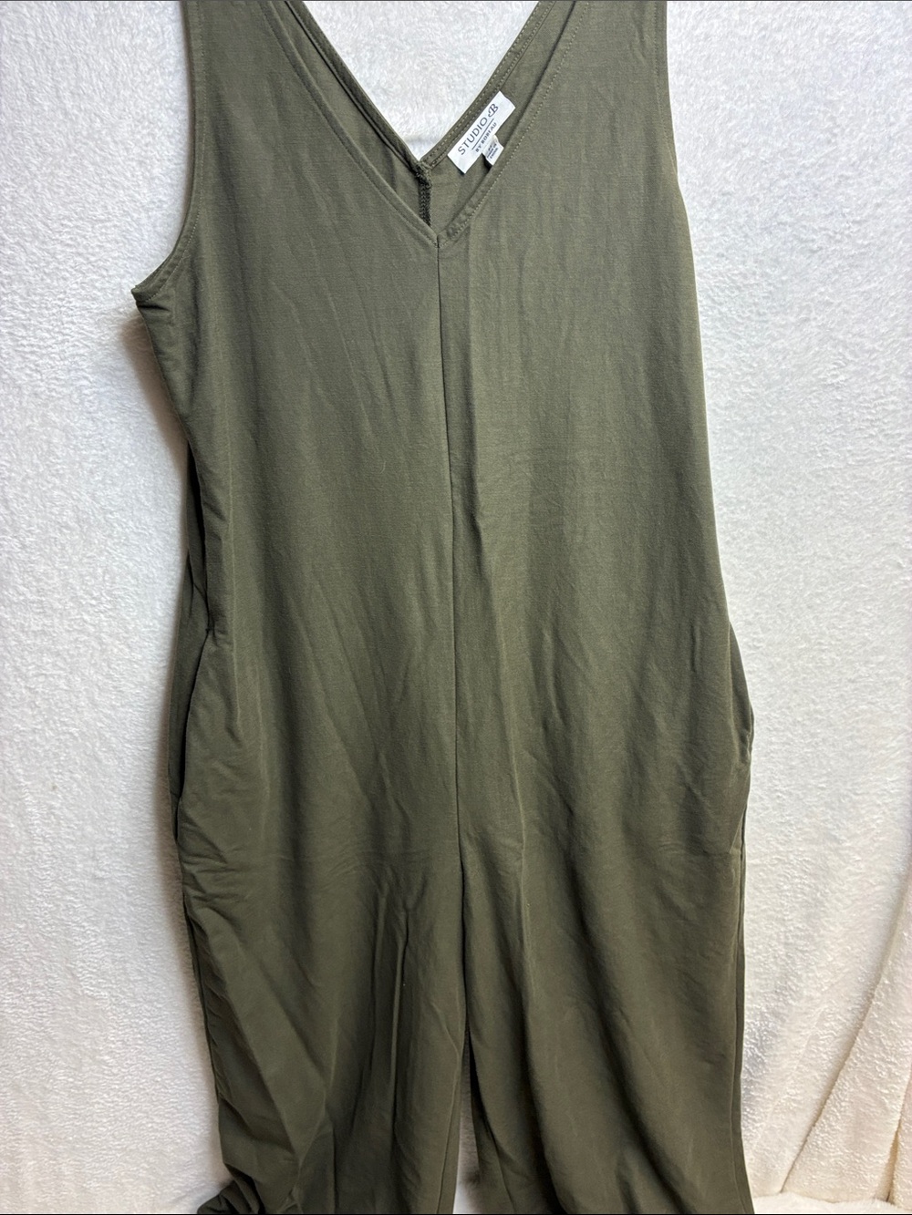 bobeau Olive Green Knit Top with V-Neck